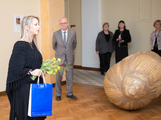 Kirke Kangro skulptuurinäituse "Diskreetne elevant" avamine